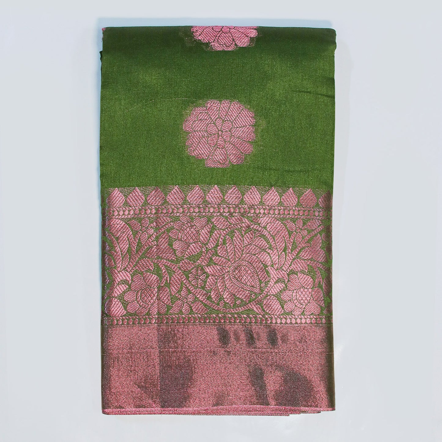 Mehandi Green Silk Saree, Contrast Border Indian Saree, Traditional Ethnic Wear, Luxury Silk Saree, Special Occasion Saree, Wedding Guest Attire, Festive Green Saree, Elegant Women's Clothing, Handcrafted Indian Saree, Bloomaya Exclusive Saree, 