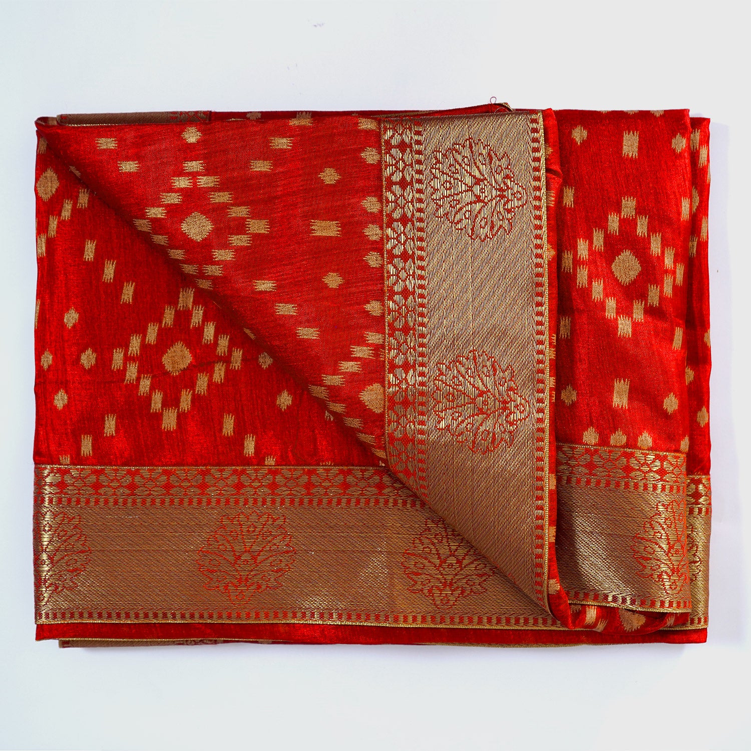 Red Bandhani Silk Saree, Golden Border Traditional Saree, Indian Ethnic Wear, Bloomaya Sarees Online, Premium Silk Saree, Festive Occasion Attire, Classic Indian Wedding Outfit, Elegant Ethnic Fashion, Cultural Heritage Clothing, Red and Gold Silk Saree.